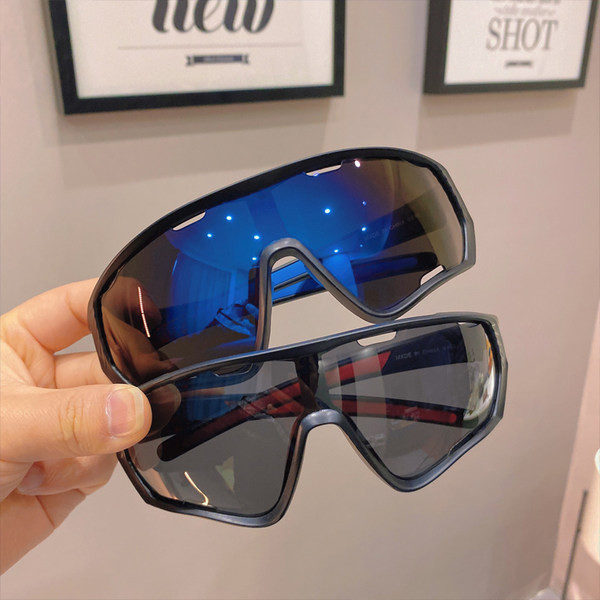 UV-kaitsega rattasõiduks sobivad meeste prillid