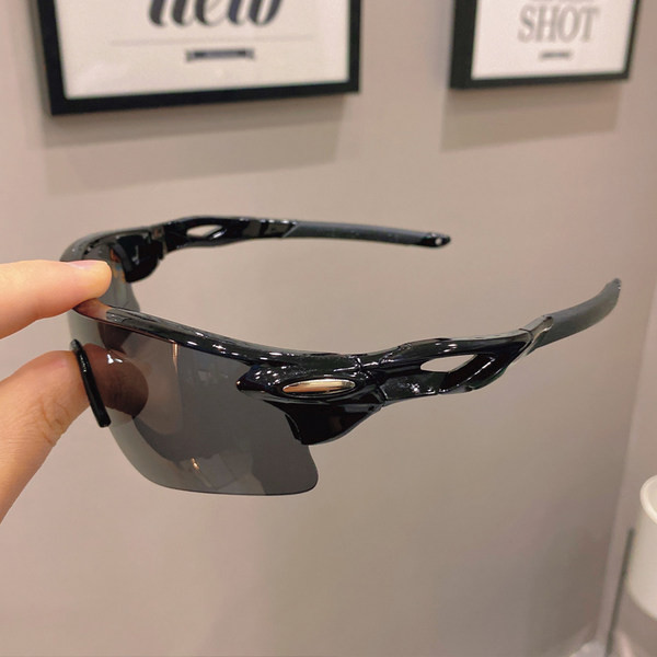 UV-kaitsega meeste prillide uus mudel - sobivad jalgrattaga sõitmiseks