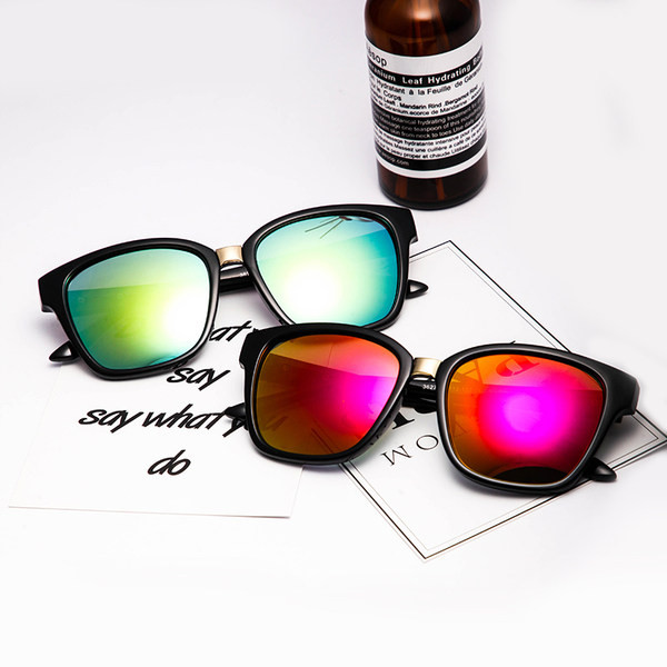 Plastraamiga meeste prillid