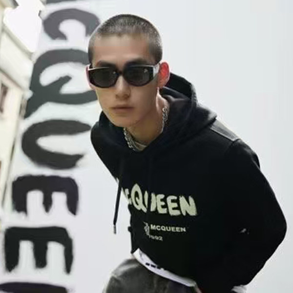 Ανδρικά γυαλιά ηλίου με επιγραφή