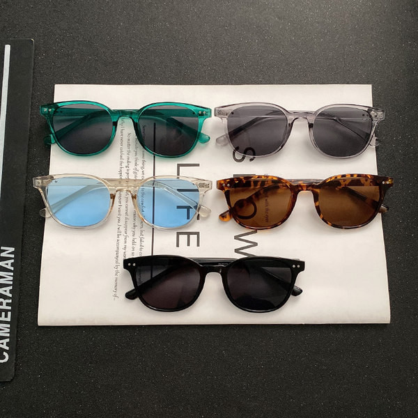 UV-kaitsega meeste päikeseprillid