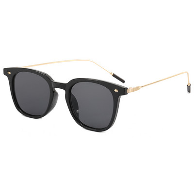 Ležerne muške naočale ovalnog oblika s tankim metalnim okvirom