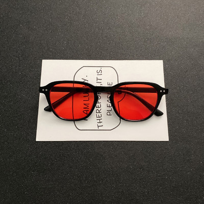 Ανδρικά γυαλιά ηλίου με έγχρωμους φακούς