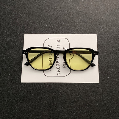 Ανδρικά γυαλιά ηλίου με έγχρωμους φακούς