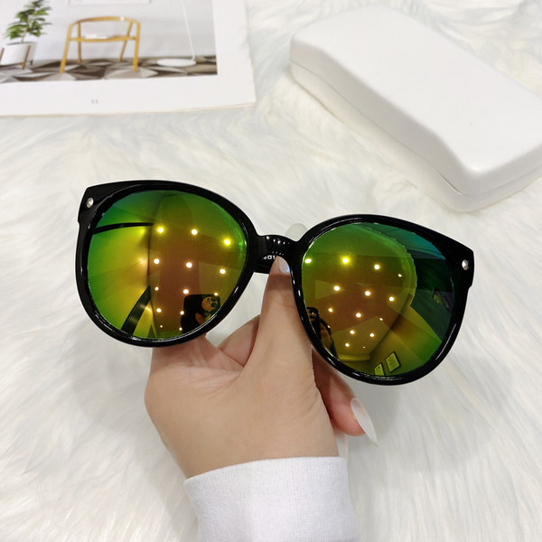 Ανδρικά γυαλιά ηλίου με οβάλ σχήμα και έγχρωμους φακούς