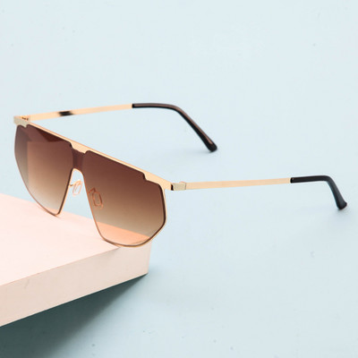 Νέο μοντέλο ανδρικά γυαλιά με μη τυποποιημένο σχήμα