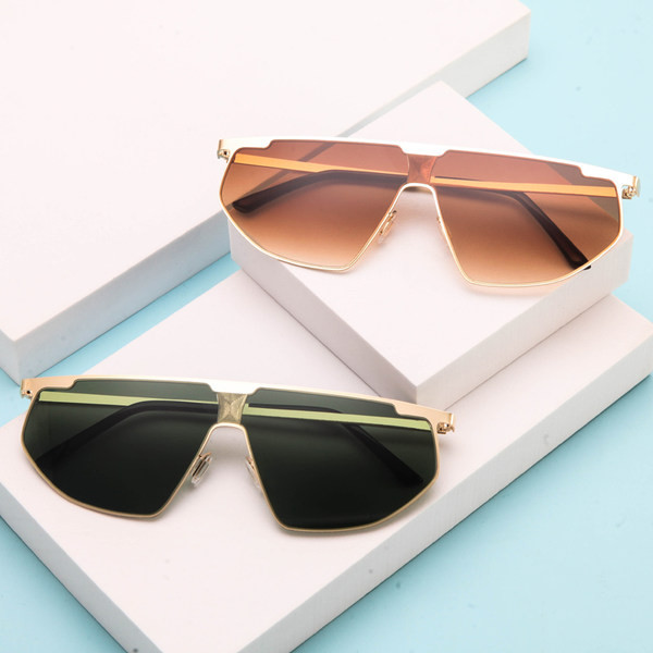 Νέο μοντέλο ανδρικά γυαλιά με μη τυποποιημένο σχήμα