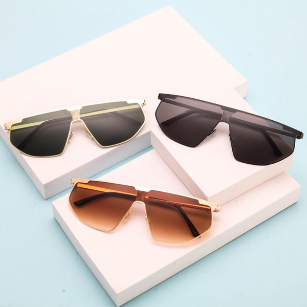 Νέο μοντέλο ανδρικά γυαλιά με μη τυποποιημένο σχήμα