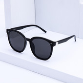 Unisex ležerne sunčane naočale s plastičnim okvirima