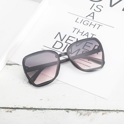 Naiste päikeseprillide uus mudel UV kaitsega