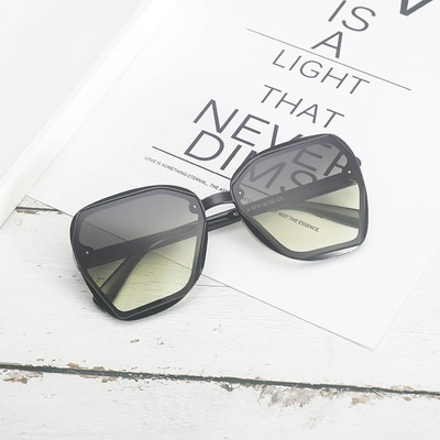 Naiste päikeseprillide uus mudel UV kaitsega