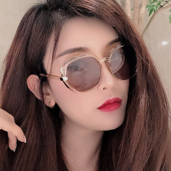 Retro naiste prillid erinevates värvides