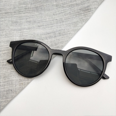 Νέο μοντέλο γυναικεία γυαλιά ηλίου με λεπτό σκελετό