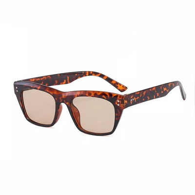 Laia raamiga vabaaja meeste päikeseprillid