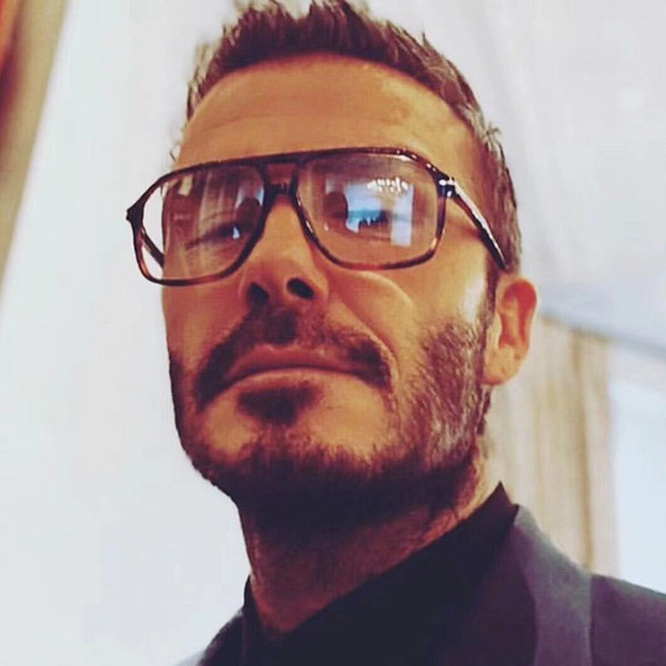 Moodsad õhukese raamiga päikeseprillid - retro stiilis