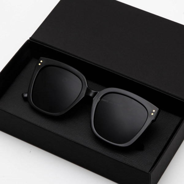 Νέο μοντέλο γυναικείά γυαλιά με τετράγωνο σχήμα σε πολλά χρώματα