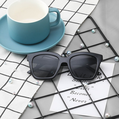 Moodsad meeste kandilised prillid