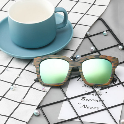 Moodsad meeste kandilised prillid