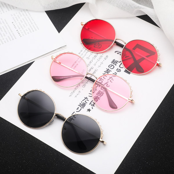 Pärlitega ümarad naiste prillid