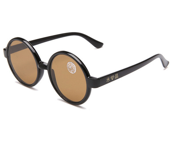 Ümara kuju ja plastikraamiga unisex prillid