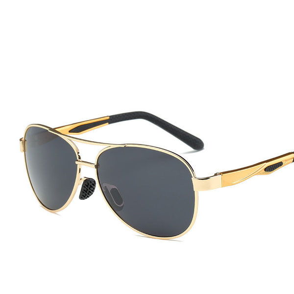 Mitmes värvitoonis meeste lenduri prillid