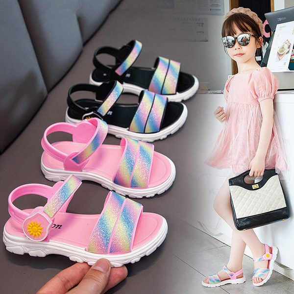 Детски сандали с лъскав ефект