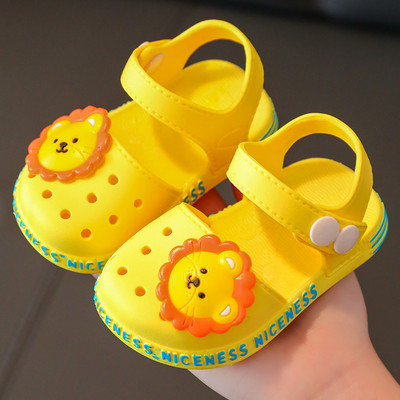 Детски гумени сандали с апликация и надпис