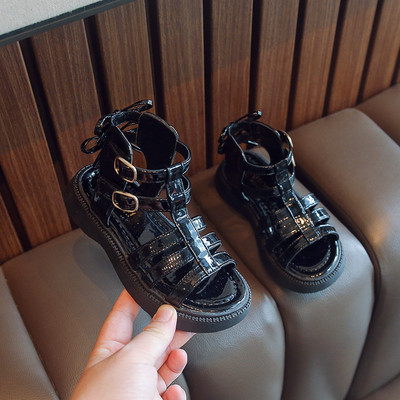 Patentinės basutės mergaitėms su metalinėmis sagtimis ir kaklaraiščiais