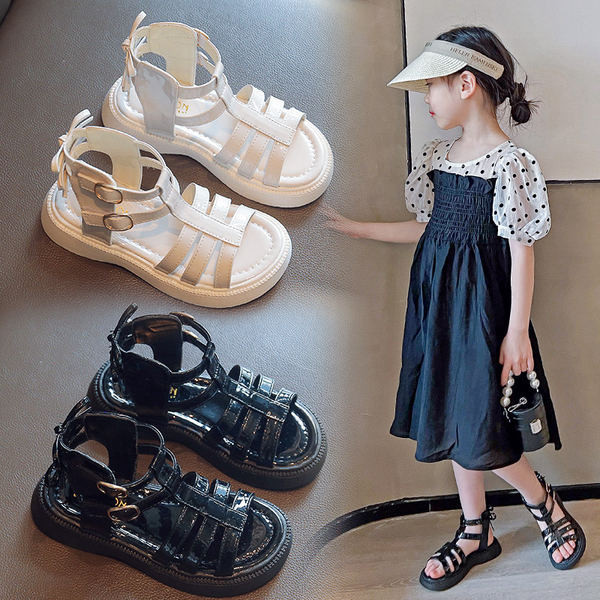 Лачени сандали за момичета с метална катарама и връзки