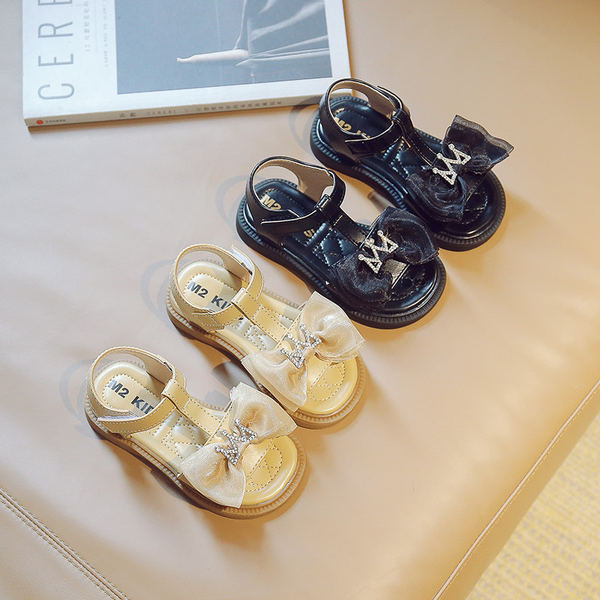 Детски сандали с панделка от тюл и декорация с камъни