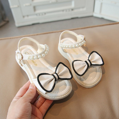 Детски сандали с перли и панделка
