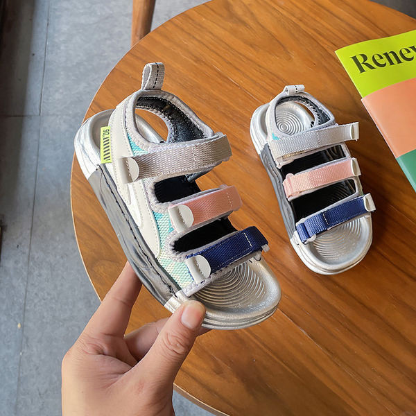 Детски сандали със цветни лепенки 