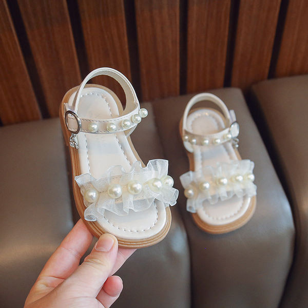 Детски сандали с тюл и перли