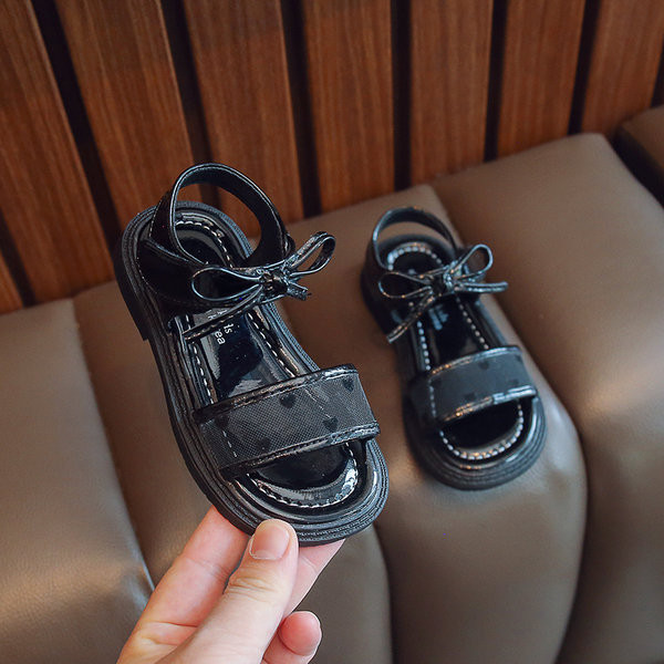 Детски кожени сандали с панделка в два цвята