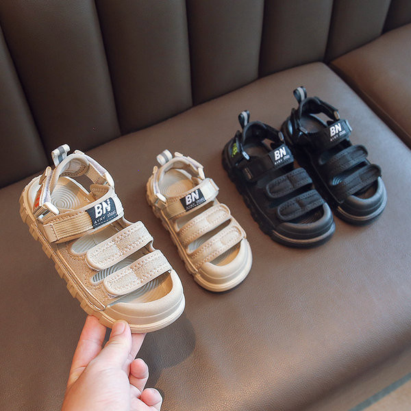 Детски сандали от плат и велкро лепенки