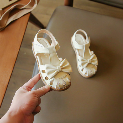 Детски сандали за момичета от изкуствена кожа с панделка