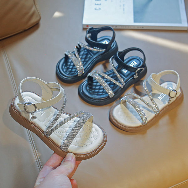 Нов модел детски сандали с камъни за момичета