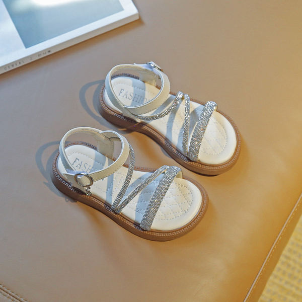 Нов модел детски сандали с камъни за момичета