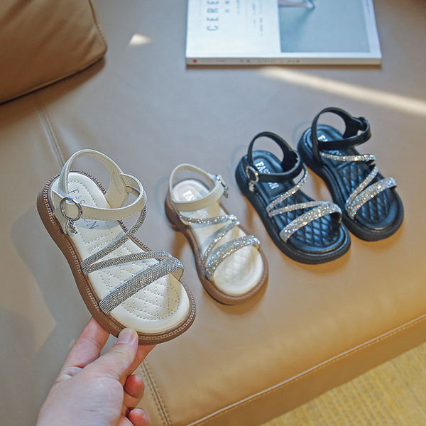 Нов модел детски сандали с камъни за момичета