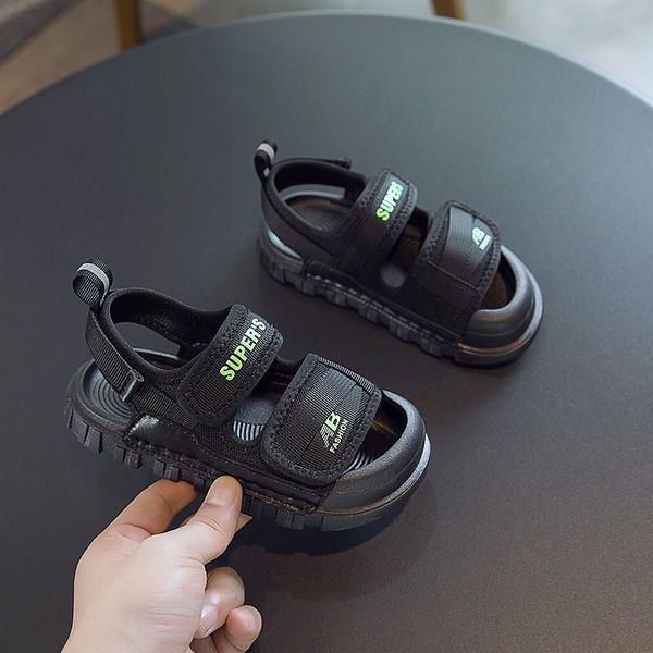 Детски сандали с надпис в черен и бежов цвят 