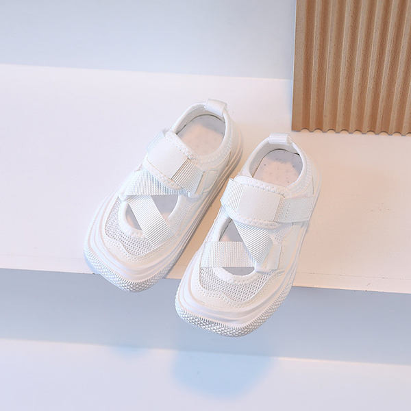 Спортно-ежедневни сандали от мрежеста материя