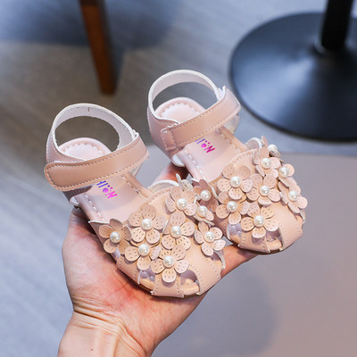 Детски затворени сандали с цветя и декорация перли за момичета