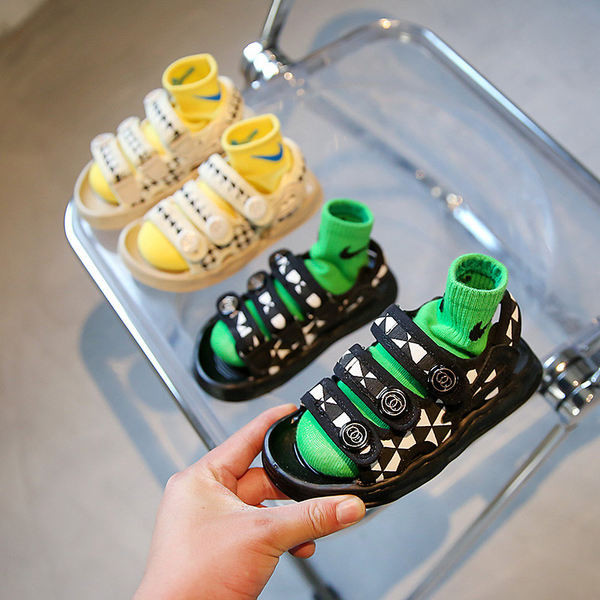 Момчешки сандали с велкро лепенки