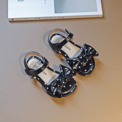 Детски сандали с панделка на точки 