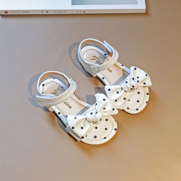 Детски сандали с панделка на точки 