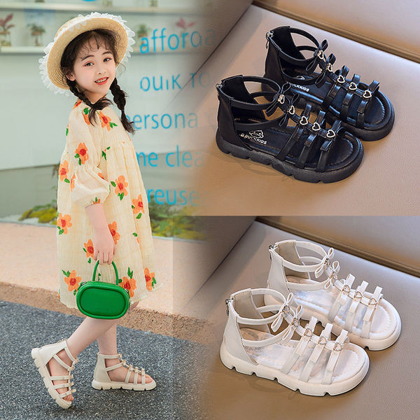 Кожени сандали за момичета с цип и декоративни камъни