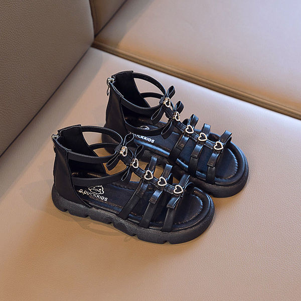 Кожени сандали за момичета с цип и декоративни камъни