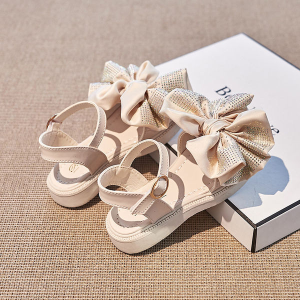 Детски сандали за момичета с панделка и метално закопчаване 