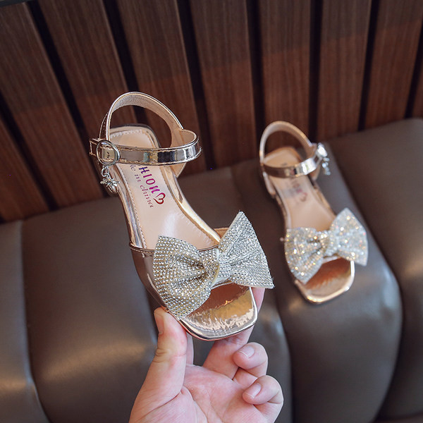 Детски сандали с камъни и панделка