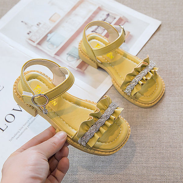 Детски сандали с камъни в бежов и жълт цвят 